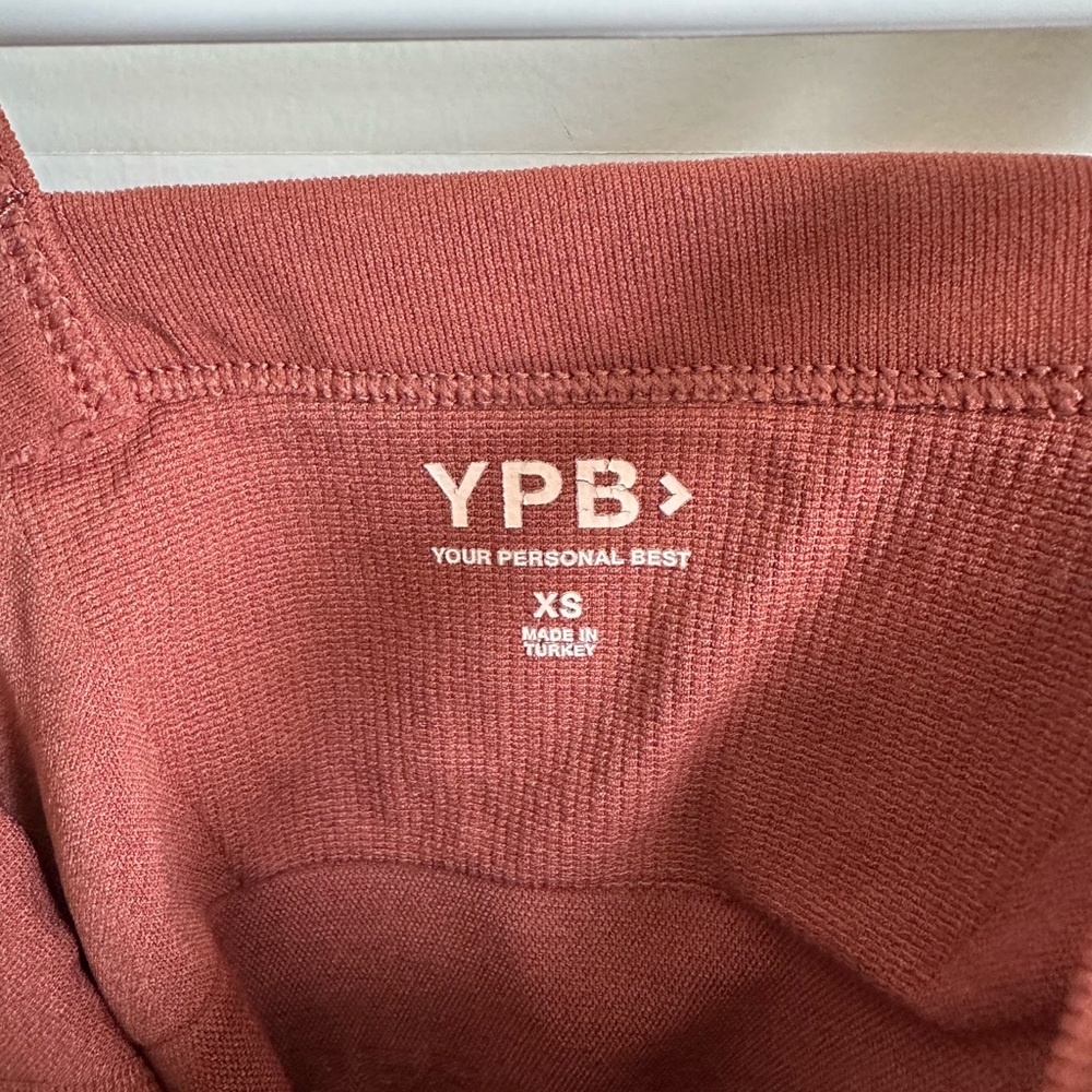 Abercrombie & Fitch YPB Seamless CORE Ribbed Square Neck Tank Top - Picture 4 of 4